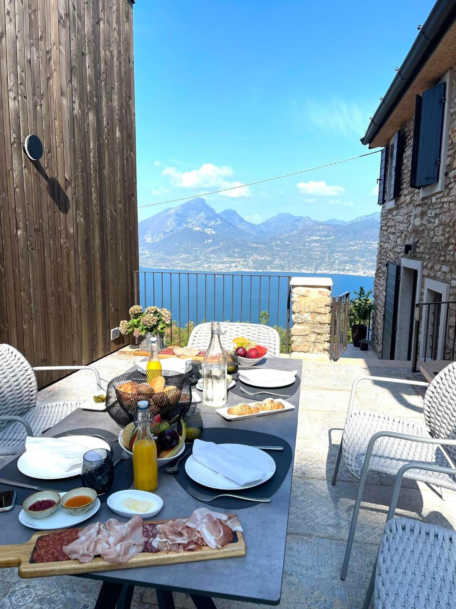 FAVAI HILLS your secret hideaway Brenzone sul Garda Eksteriør billede